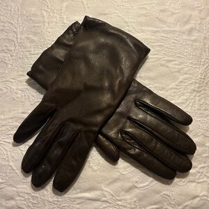 Bloomingdale’s Elegant Brown Leather / cashmere lining Gloves Sz 6 Italy made